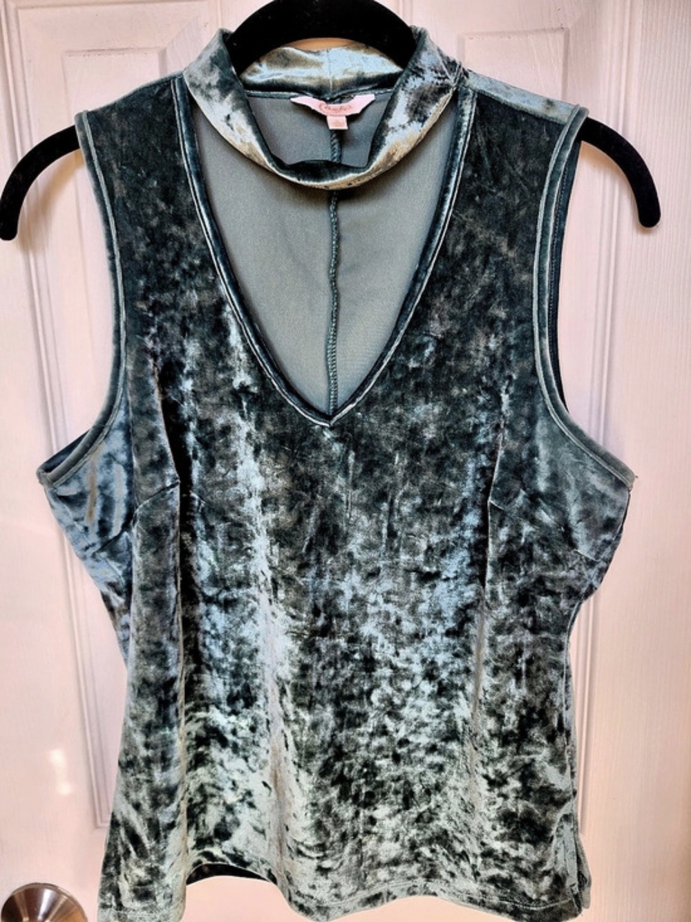 Candie's Velvet Sleeveless Top in Green Size Large Like New